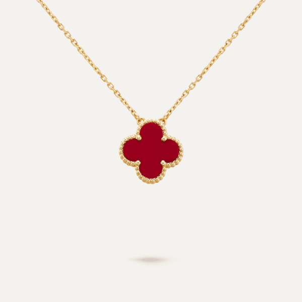 Van Cleef & Arpels Vintage Alhambra pendant 1